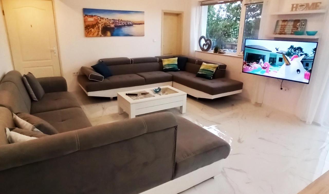 Arode Villa Ovidius - Apartments Μπαλτσίκ Εξωτερικό φωτογραφία